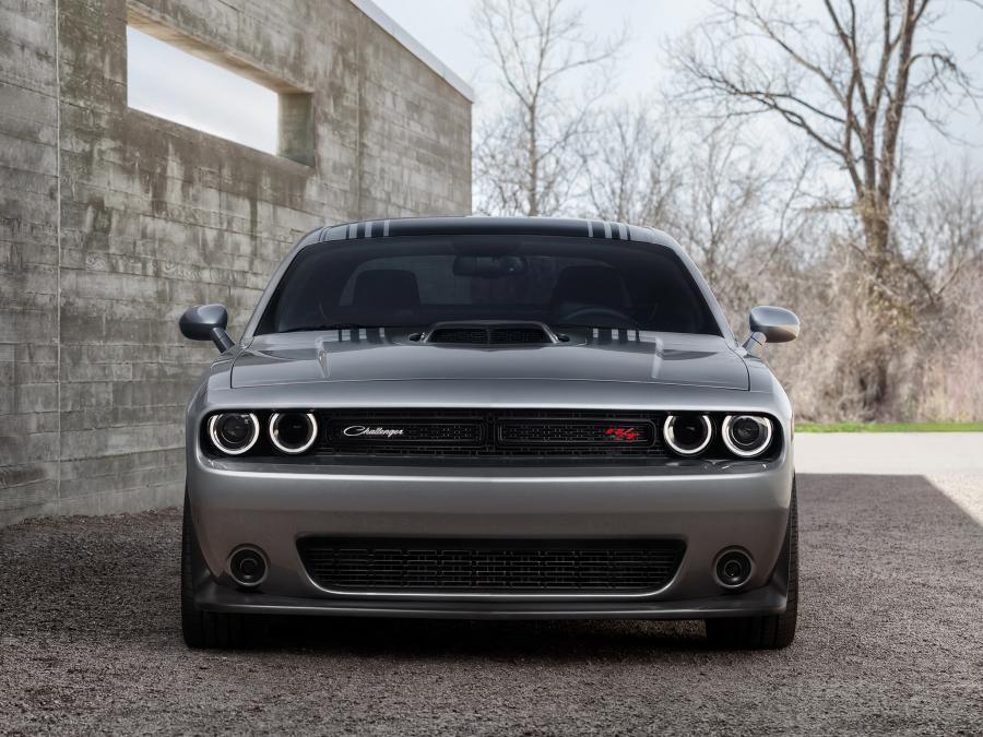  Dodge Challenger 392 Hemi Scat Pack Shaker 2015 года  (фото 50 из 51)